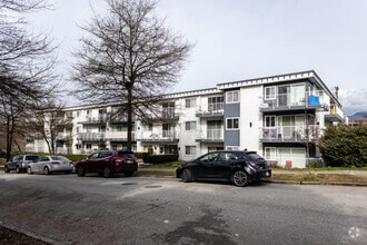 Building Photo - Oxford Manor Apartments