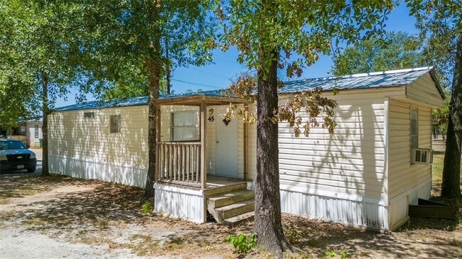 Building Photo - 45 Louis Voan Rd