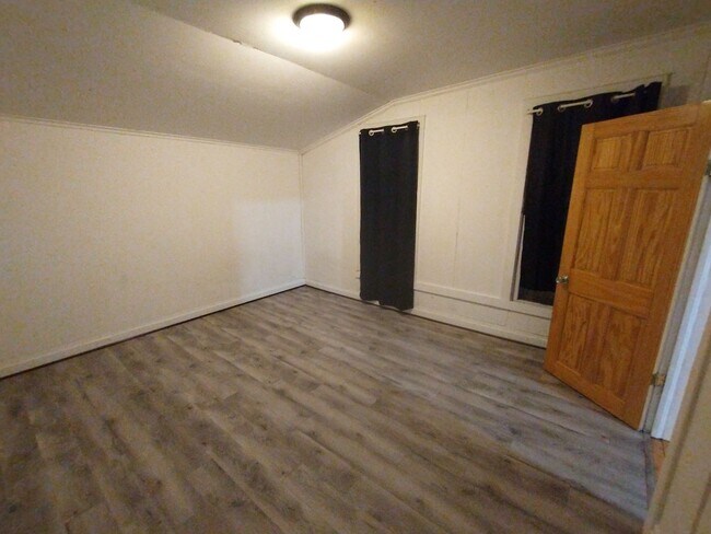Foto del edificio - 13302 W 3rd St