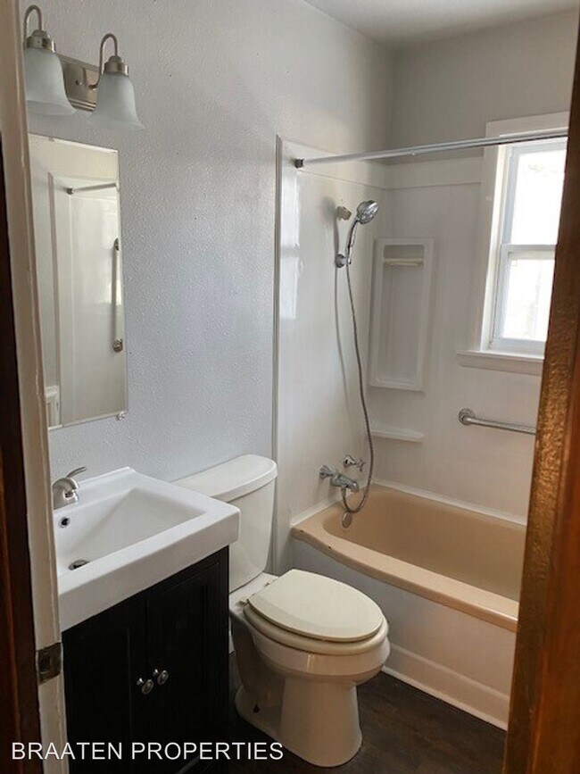 Building Photo - 4 br, 2 bath House - 1601 6th St S