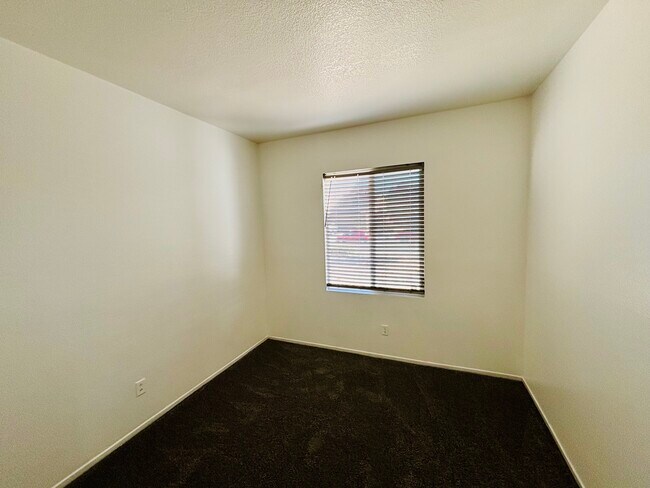 Building Photo - 37306 Wild Tree St