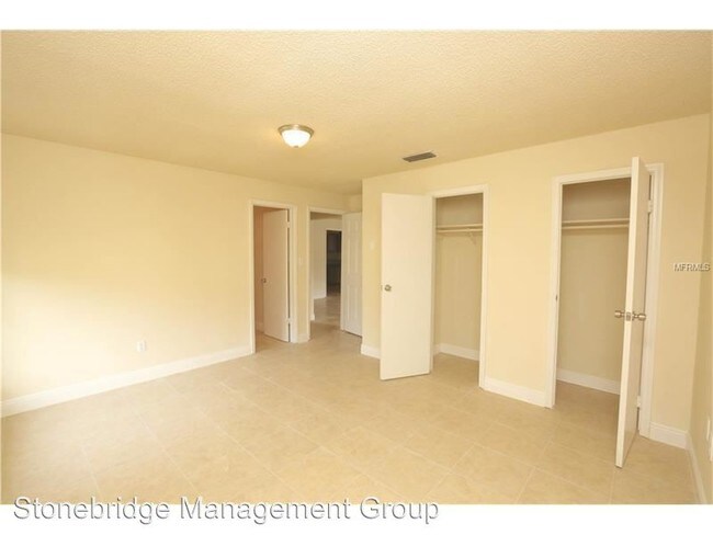 Building Photo - 807 S Sanford Ave