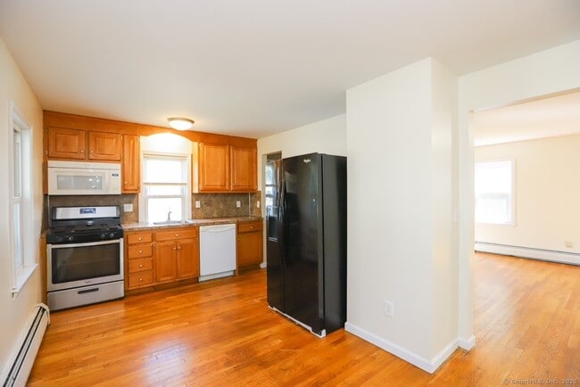Building Photo - 257 Litchfield St
