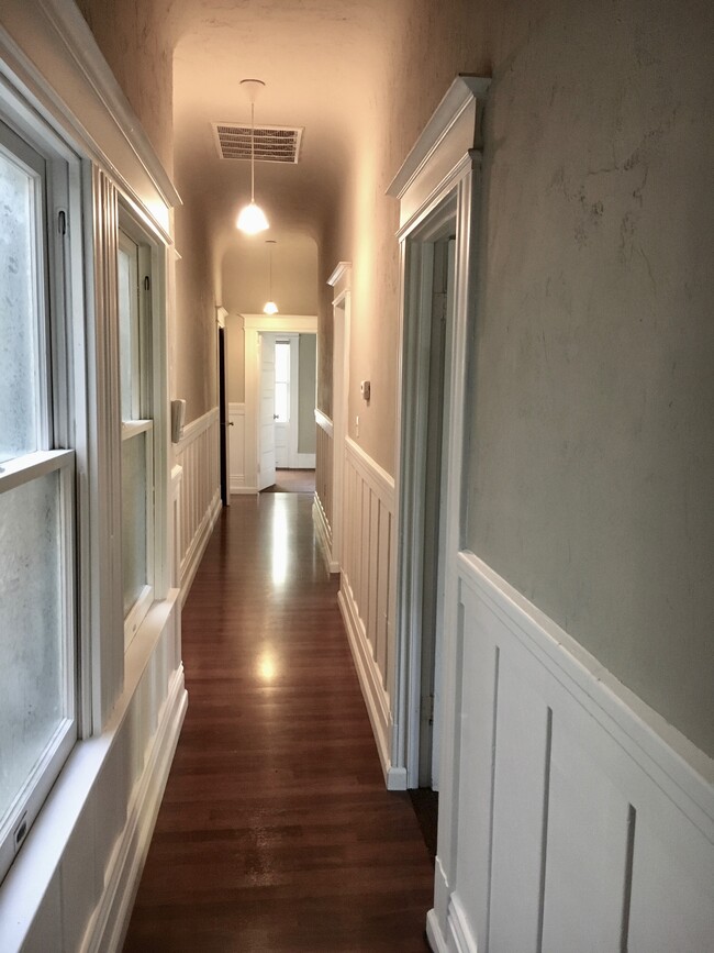Building Photo - 2030 H St