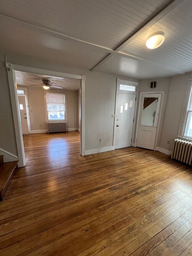 Foto del edificio - Spacious 3 BR, 1 BA Home in Manheim!