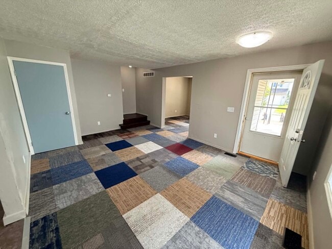 Building Photo - 315 E Woodland Ave