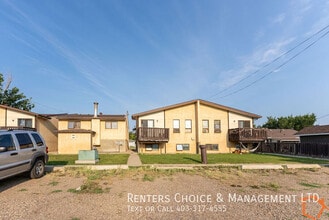 Building Photo - 5205-5205 57 St