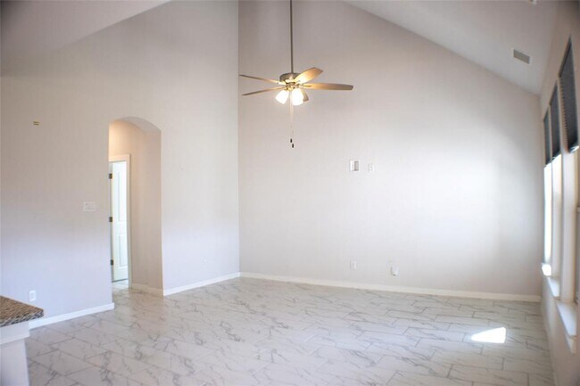 Building Photo - 8215 Prairie Rye Dr