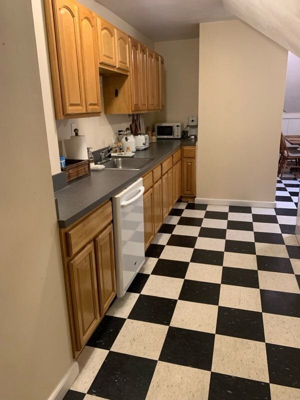 Primary Photo - 37 Maplewood Ave