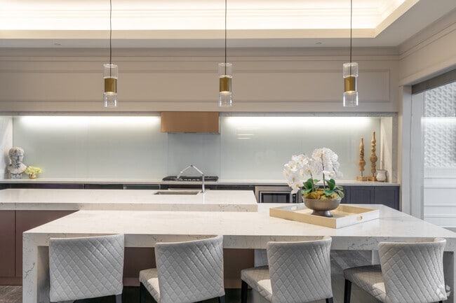 The Oak Lounge - The Ivy