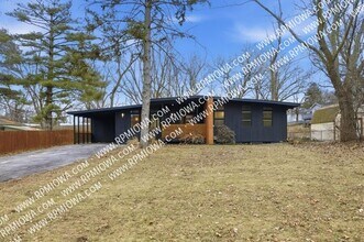 Building Photo - 3135 SW 23rd St