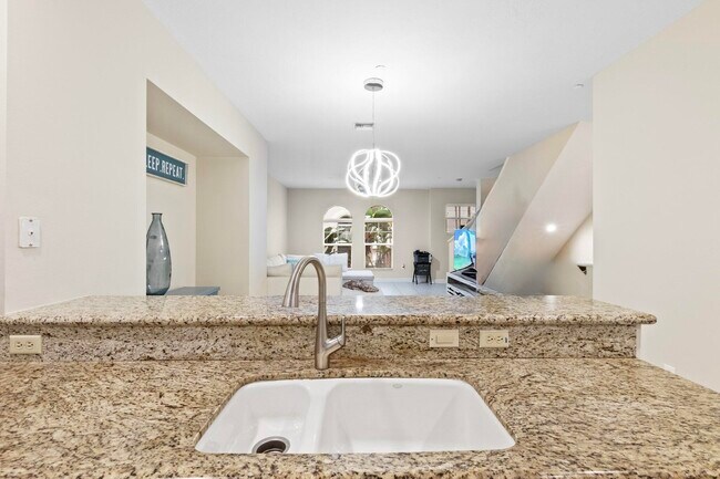 Foto del edificio - 1033 NE 17th Way