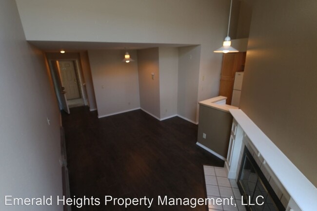 Building Photo - 10306 Holman Rd N