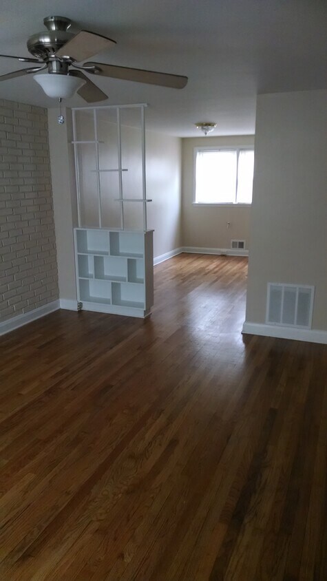 Primary Photo - 1435 Taylor Ave