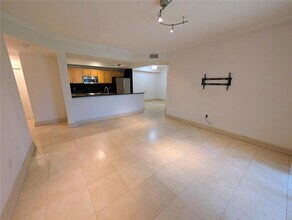 Building Photo - 5001 Baraldi Cir