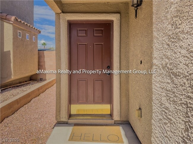 Building Photo - 3824 Hollycroft Dr