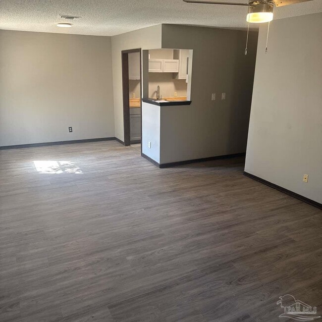 Foto del edificio - 455 Stara Cir