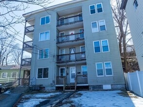 Building Photo - 270 Fairmount St