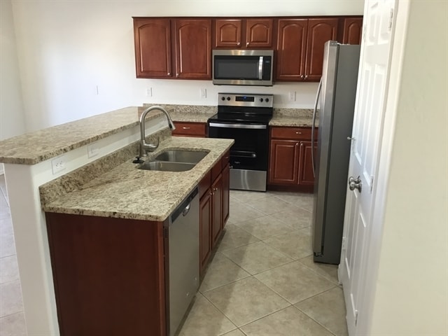 Building Photo - 5308 S 53rd Ln