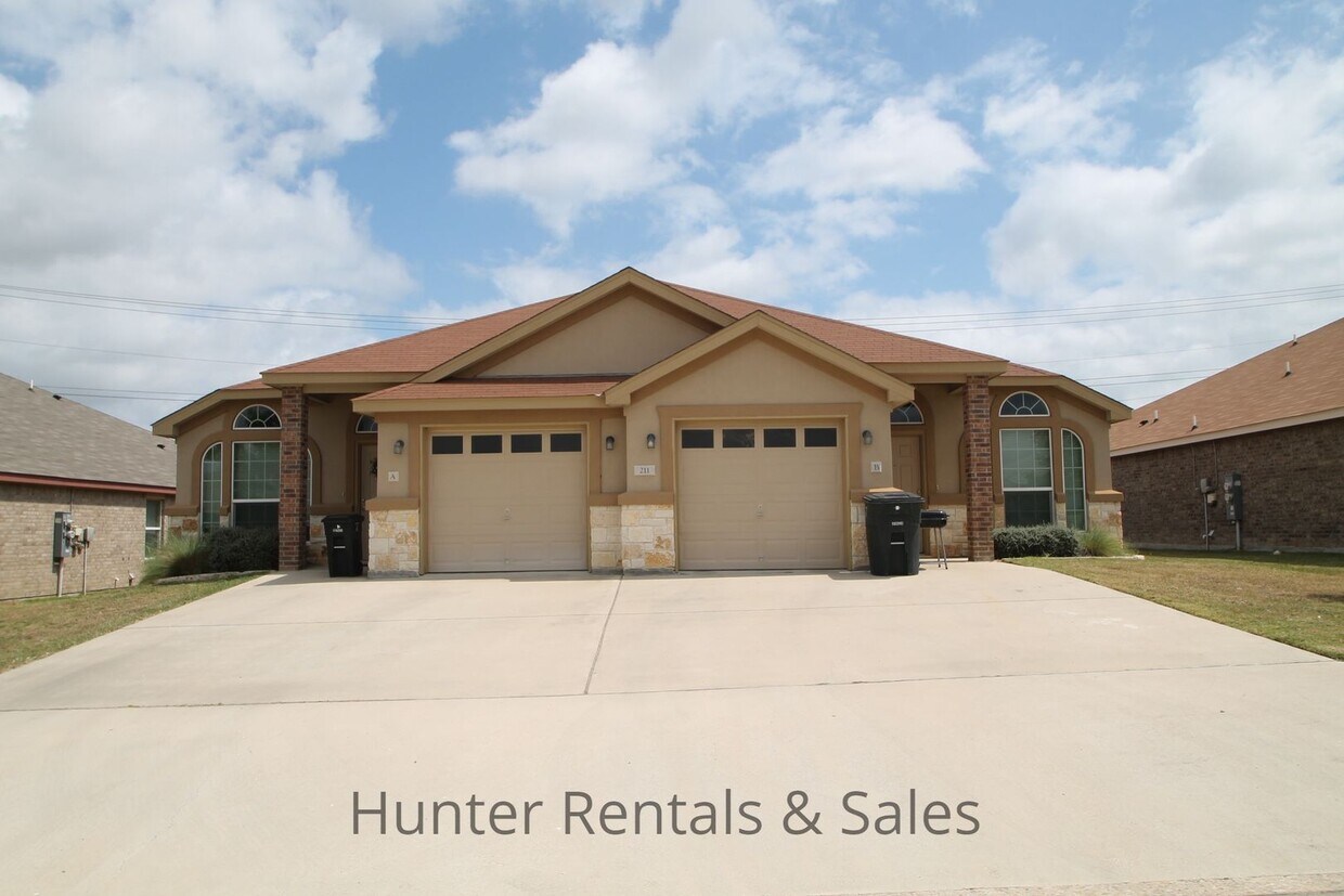 Primary Photo - Spacious 2-bedroom!!!