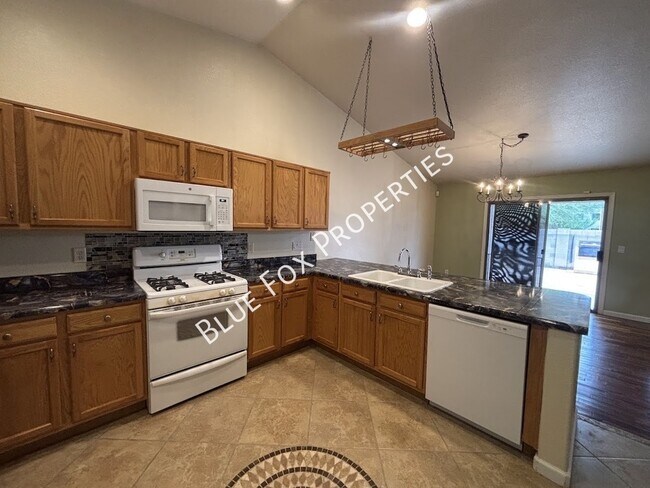 Foto del edificio - 3149 S Quinn Dr