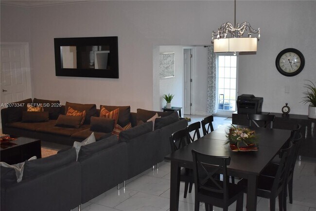 Foto del edificio - 1435 SW 82nd Pl
