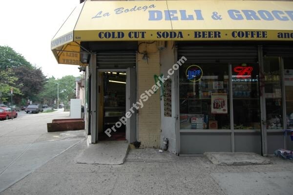 Store Front 978 Mcdonald - 978 McDonald Ave