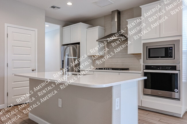 Foto del edificio - 8845 S 165th Ave