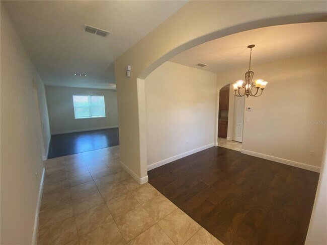 Building Photo - 33934 Emerald Pond Loop