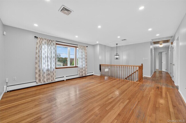 Foto del edificio - 20 Peter Bush Dr