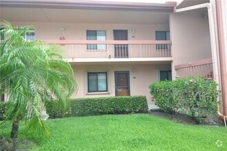 Building Photo - 161 Lakeside Dr