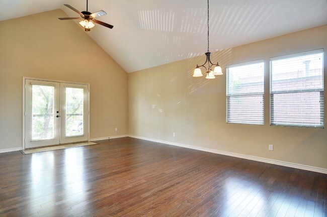 Foto del interior - 1220 College Ave