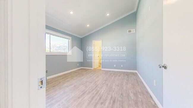 Building Photo - 1701 Scott Rd