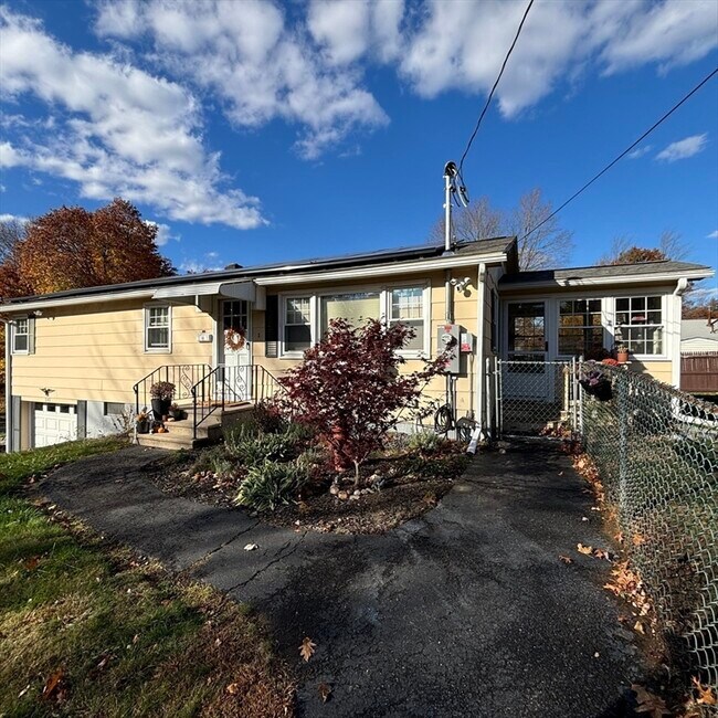 Building Photo - 141 Newtonville Ave