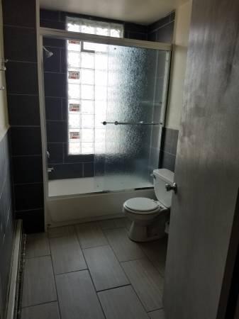 Foto del edificio - 1303 N Milwaukee St