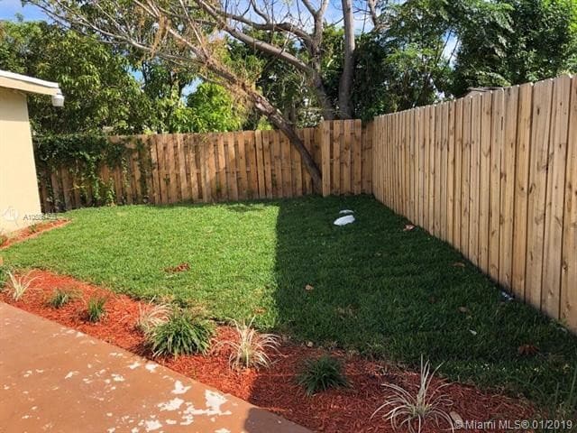 Building Photo - 2431 Plunkett St