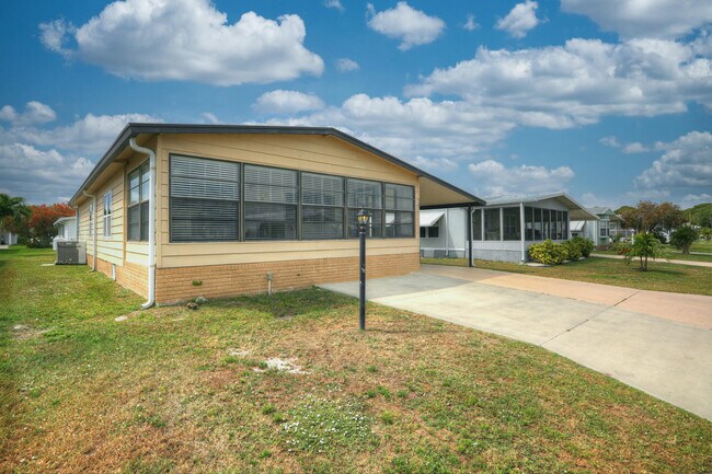 Building Photo - 505 Puffin Dr
