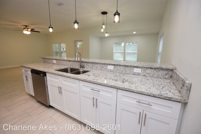 Building Photo - 3 br, 2 bath House - 206 West Belmar St