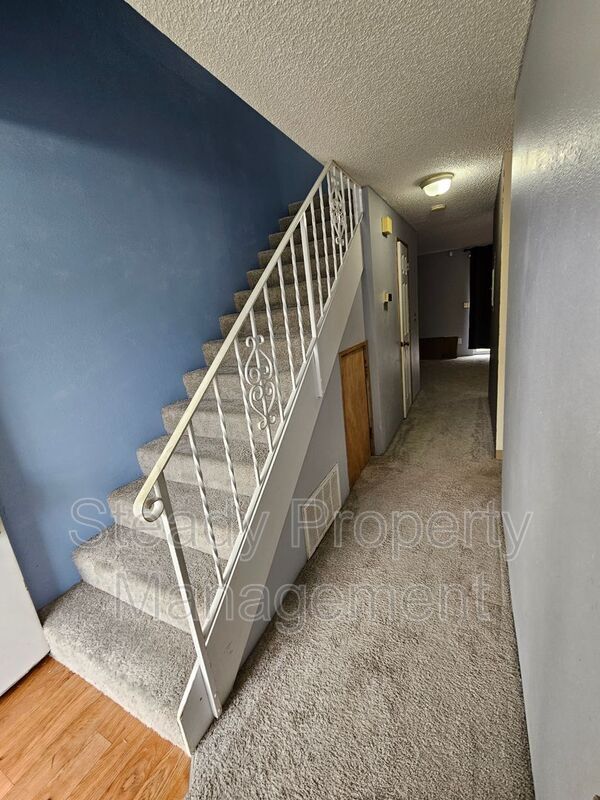 Building Photo - 4310 S Cedar St