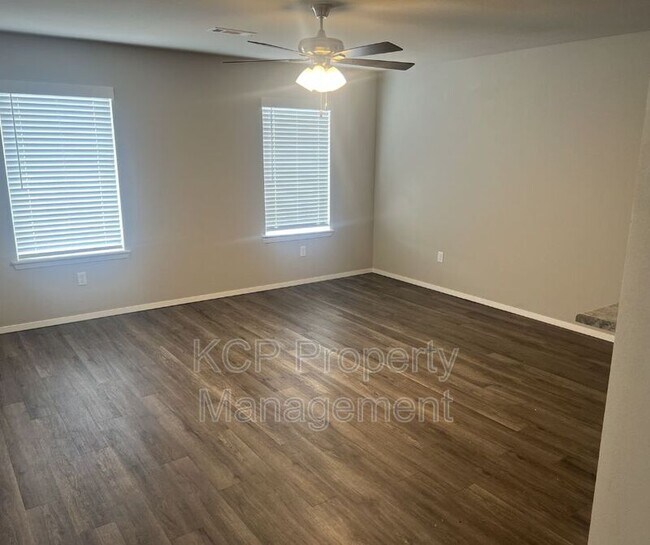 Foto del edificio - 10632 Pine Wy