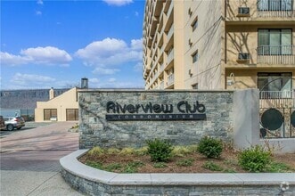 Building Photo - 1155 Warburton Ave