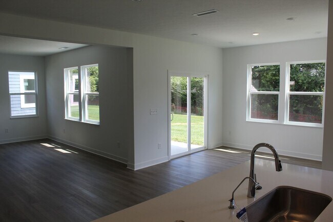 Foto del edificio - Available Now! Brand New 5 BR Lennar Home ...