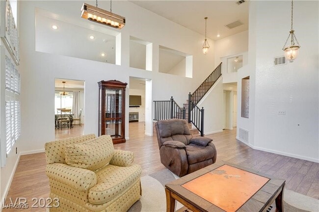 Building Photo - 8958 Sierra Palms Way