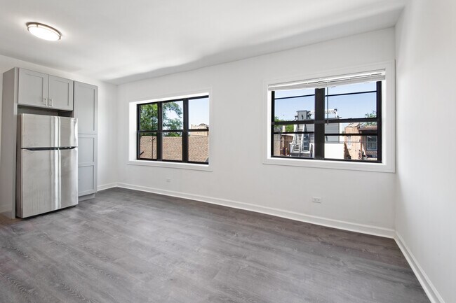 Foto del edificio - 3058 W Cortland St