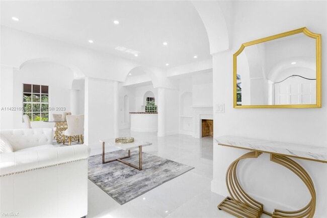 Foto del edificio - 5 br, 5.5 bath House - 4436 Alton Rd