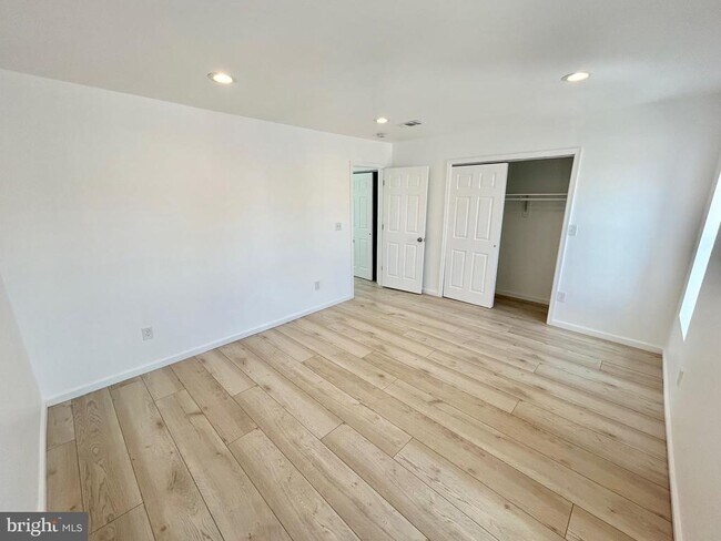 Foto del edificio - 2638 Pratt St