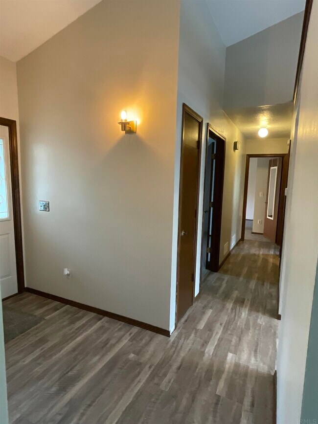 Building Photo - 3109 Winslow Pl