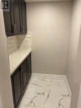 Building Photo - 38 Havanna Cres
