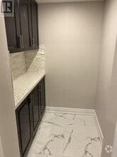 Building Photo - 38 Havanna Cres