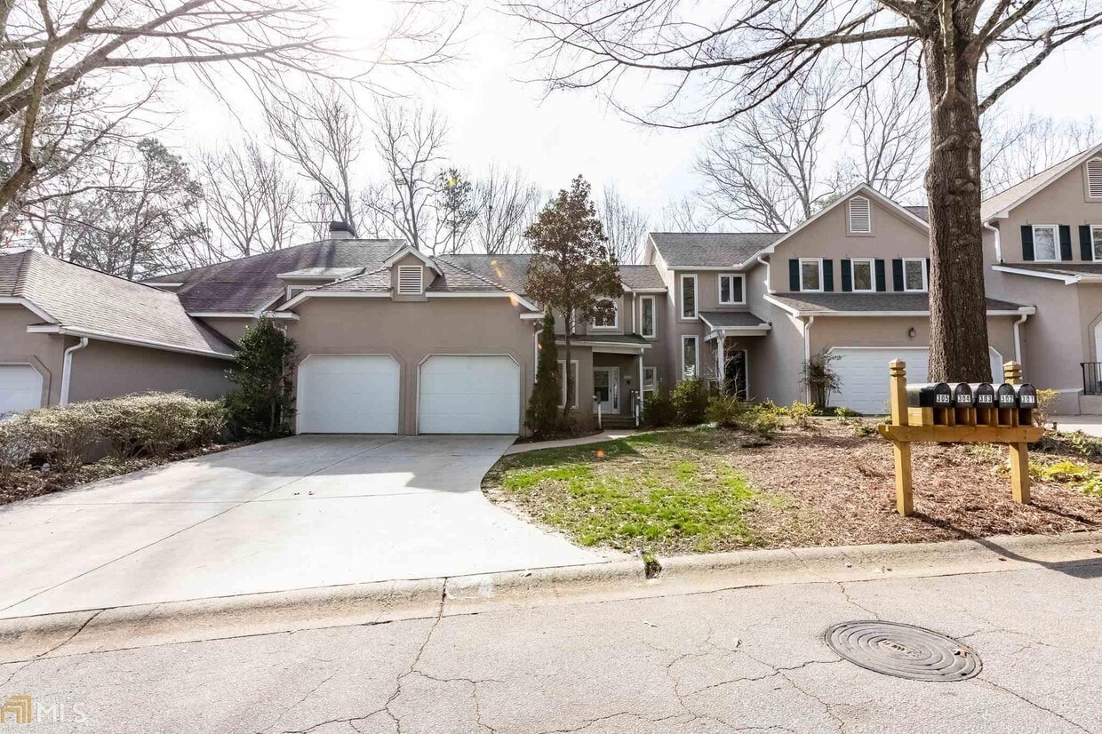 304 S River Farm Dr, Alpharetta, GA 30022 House for Rent in